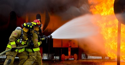 vigili del fuoco in azione